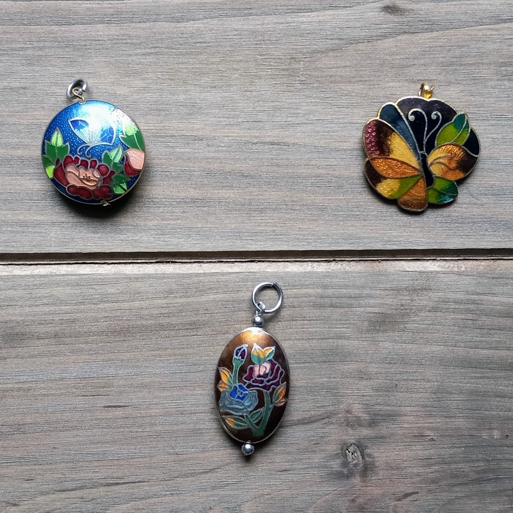 Vintage Cloisonne Pendant Lot